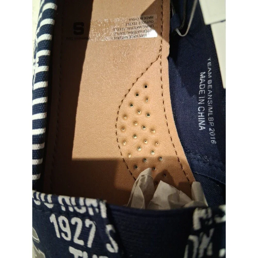 MLB New York Yankees Women's Canvas Slip-On Flats Blue/White US S 5-6